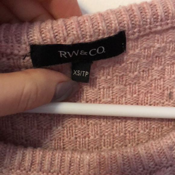 RW&Co light pink sweater - Picture 2 of 3